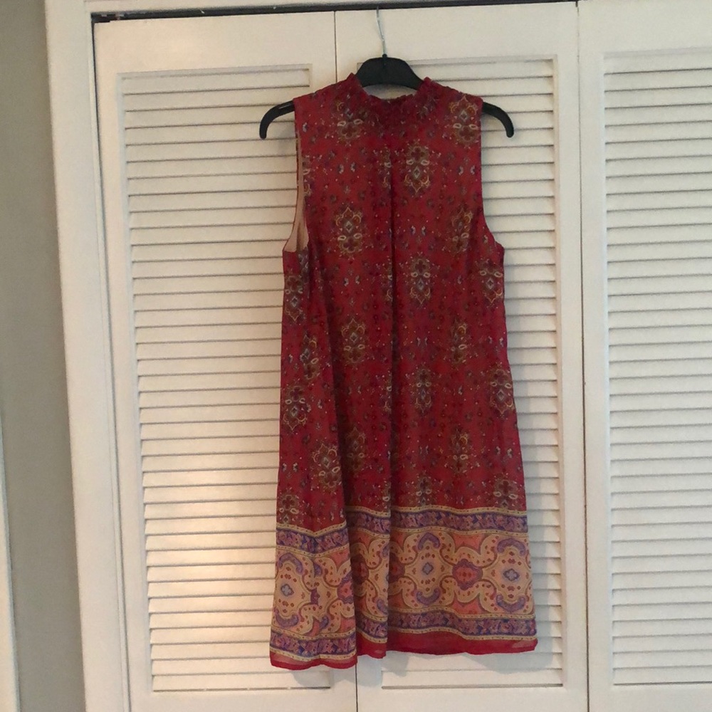 Sleeveless dress